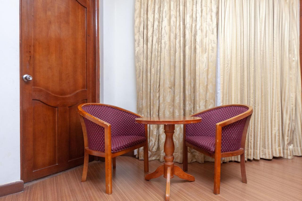 Capital O 6229 Ilara Hotels And Resorts Siruseri Екстериор снимка