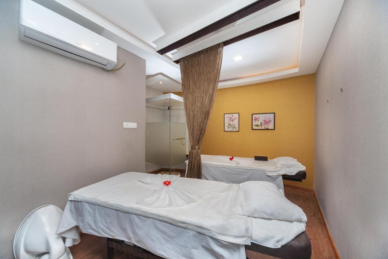 Capital O 6229 Ilara Hotels And Resorts Siruseri Екстериор снимка
