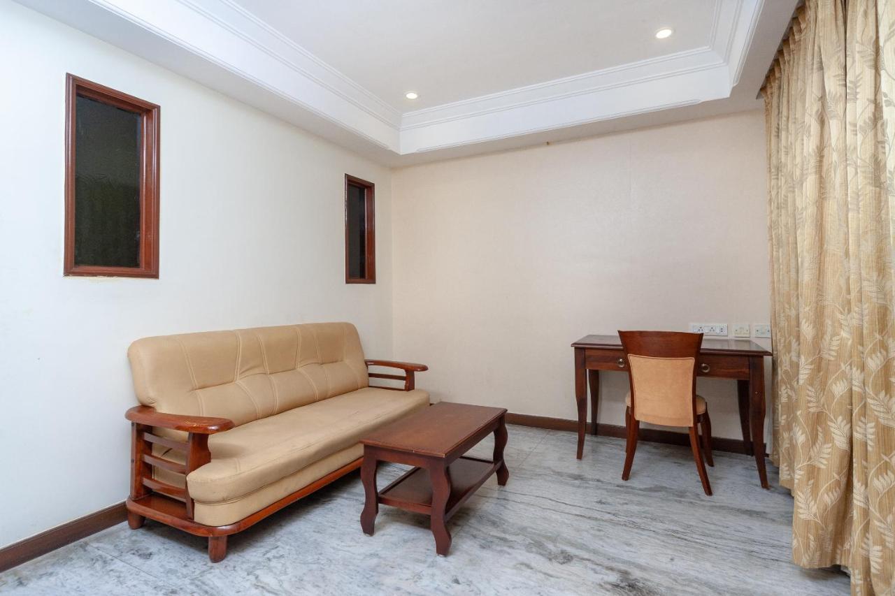 Capital O 6229 Ilara Hotels And Resorts Siruseri Екстериор снимка