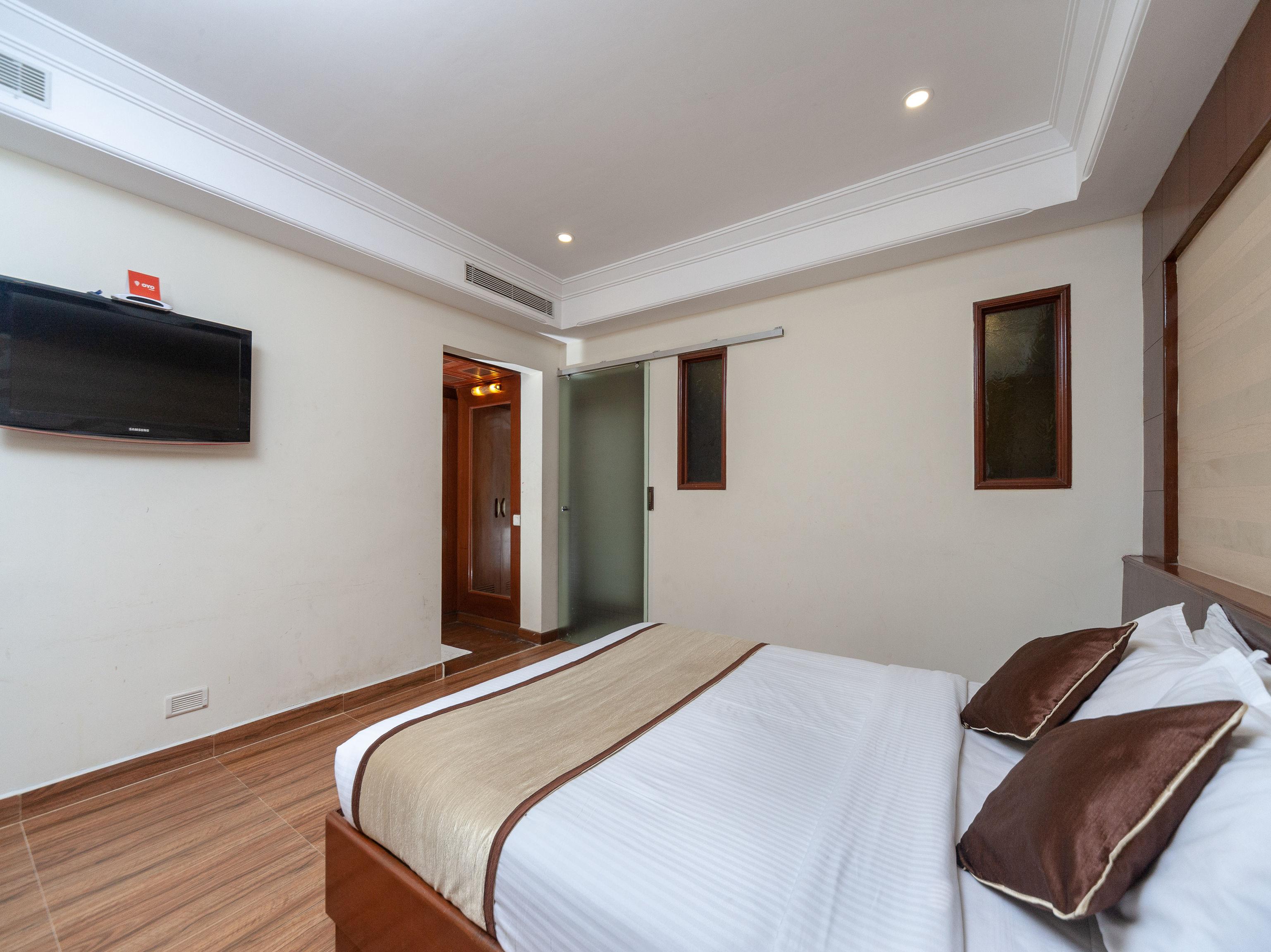 Capital O 6229 Ilara Hotels And Resorts Siruseri Екстериор снимка