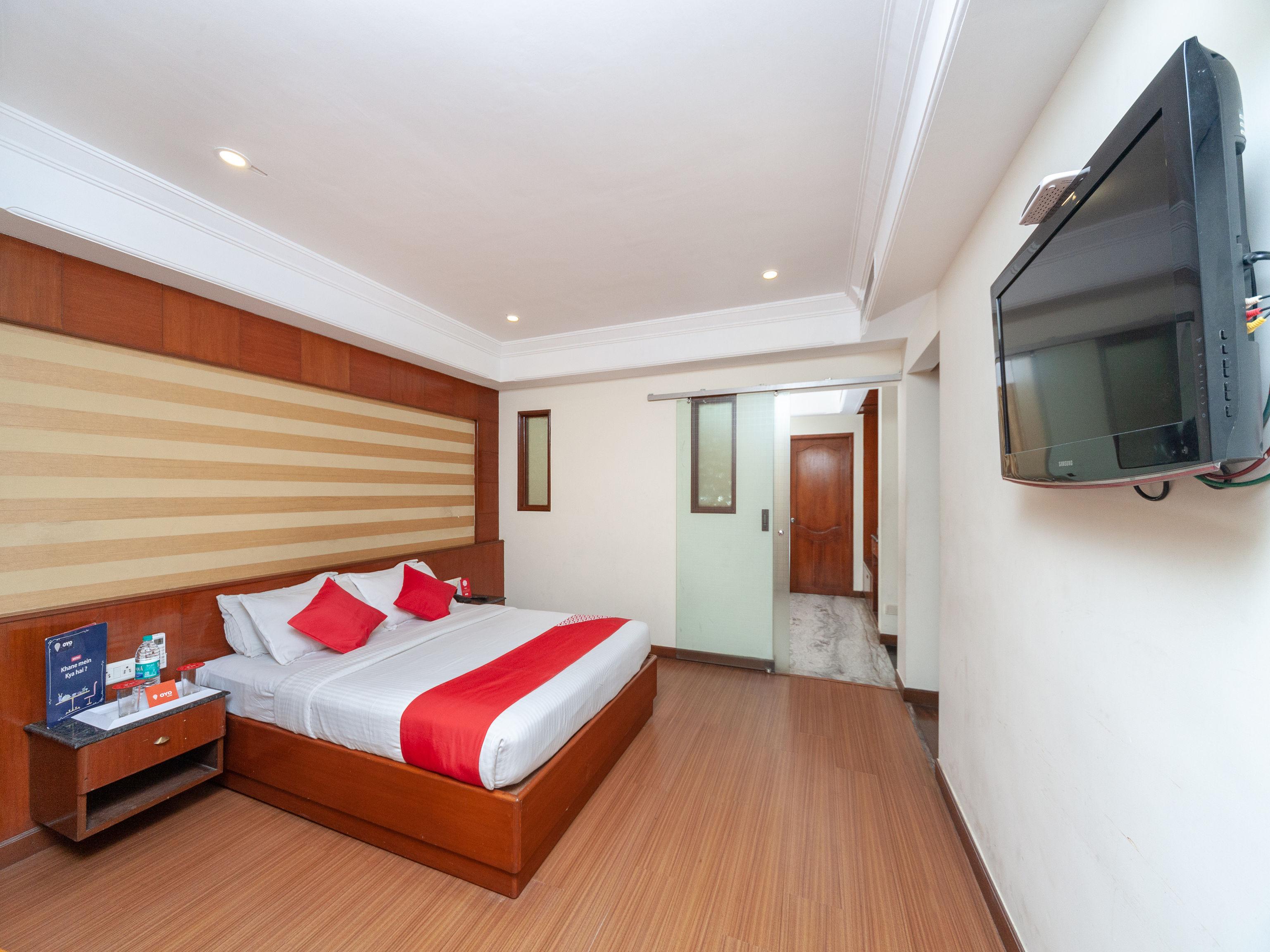 Capital O 6229 Ilara Hotels And Resorts Siruseri Екстериор снимка