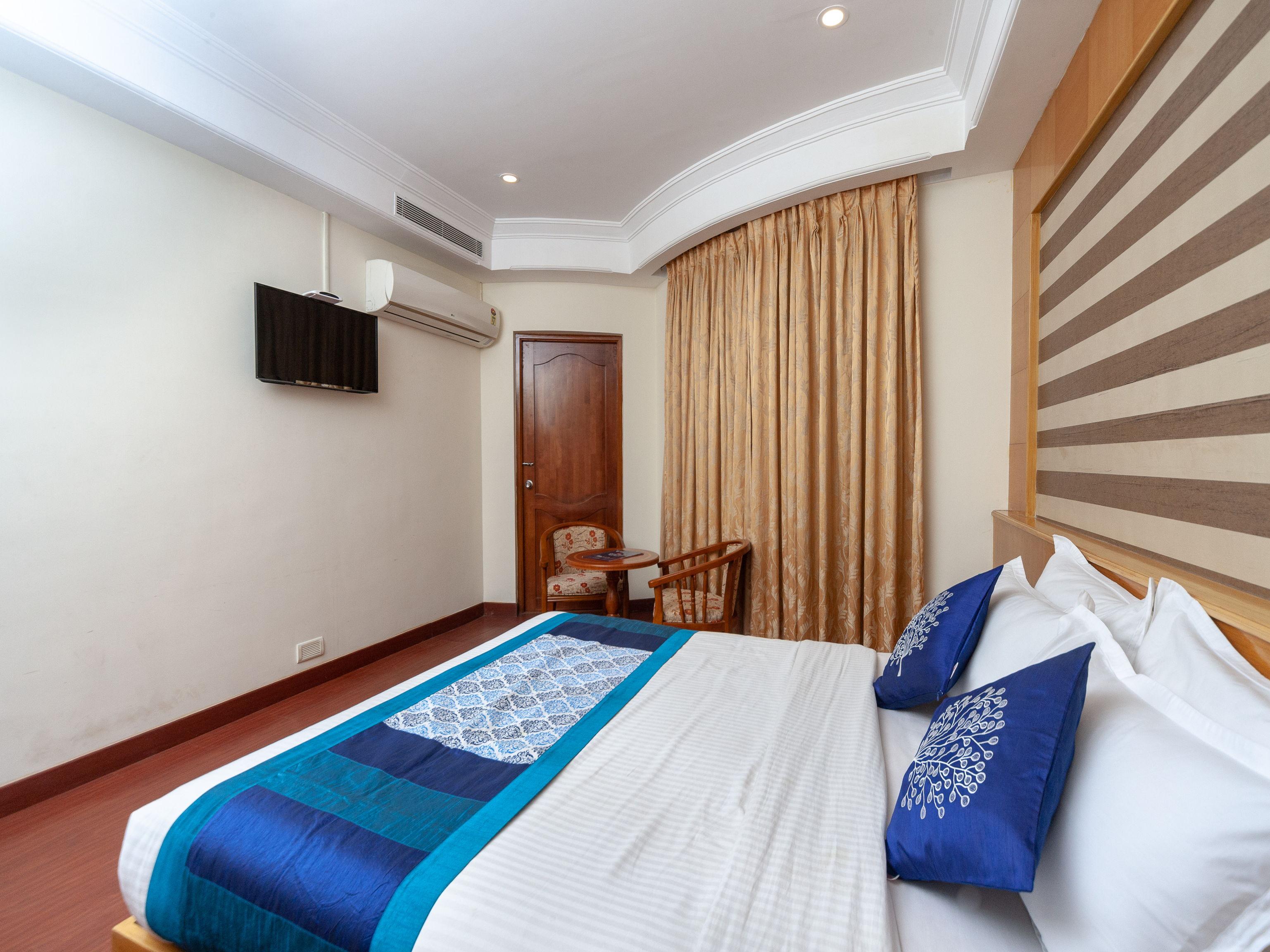Capital O 6229 Ilara Hotels And Resorts Siruseri Екстериор снимка