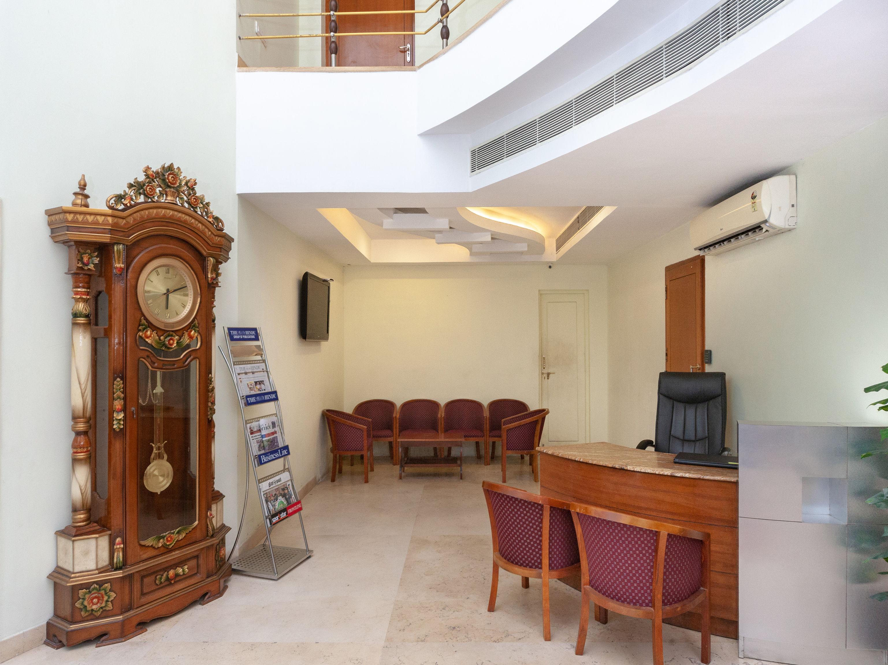 Capital O 6229 Ilara Hotels And Resorts Siruseri Екстериор снимка